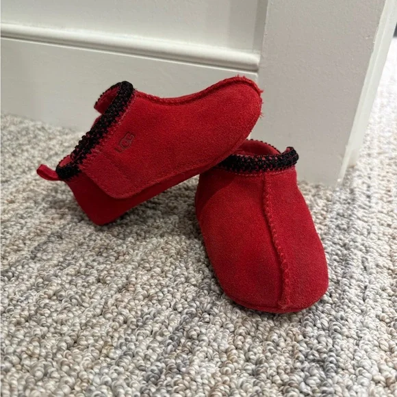 UGG Red Kids Boots - Picture 8 of 8